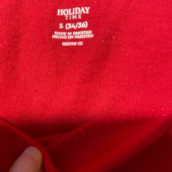 Holiday Time Men Red Graphic T-Shirt with Santa Design - Picture 4 of 12